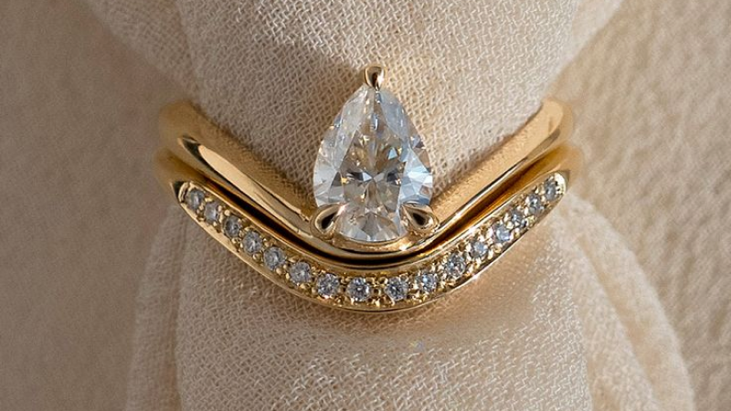 moissanite engagement ring set