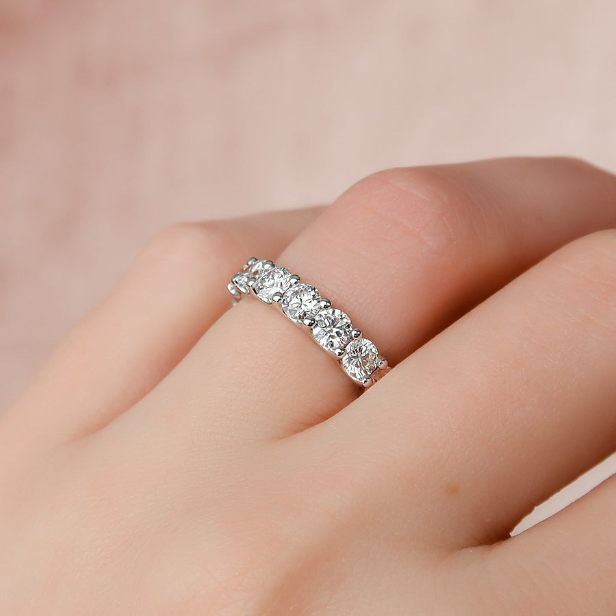 Round U Prong Eternity Ring 18k White Gold 4 0 003
