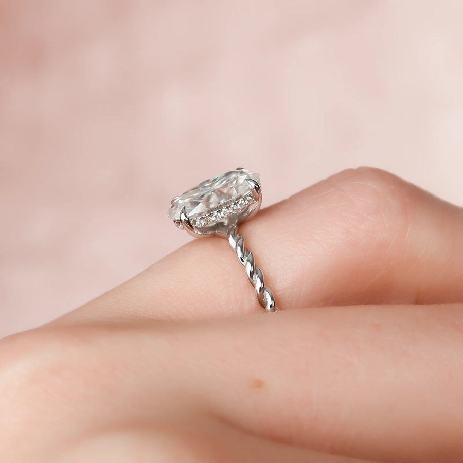  The Alice Oval Lab Diamond Ring 18k White Gold 004 Final