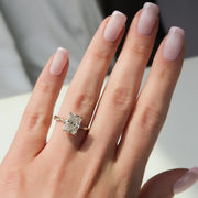  The Alice Radiant Lab Diamond Ring 18k Yellow Gold 003