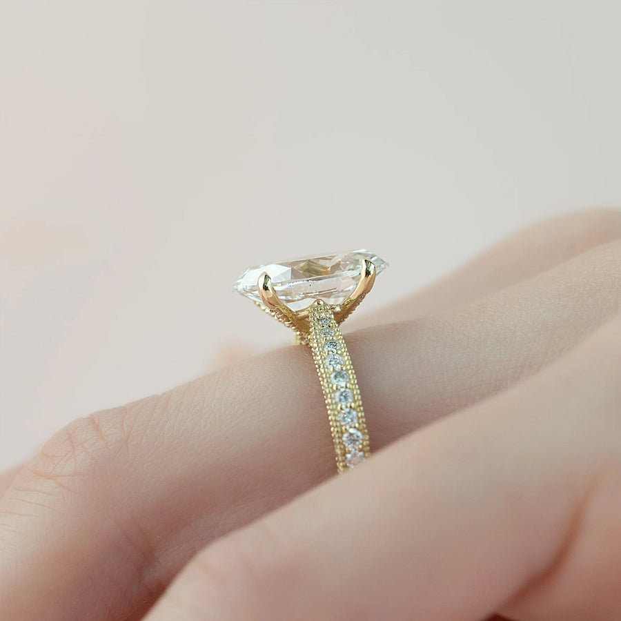  The Catherine Oval Lab Diamond Ring 18k Yellow Gold 005