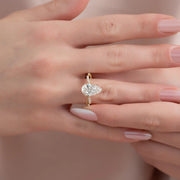  The Daisy Pear Lab Diamond Ring 14k Yellow Gold 004