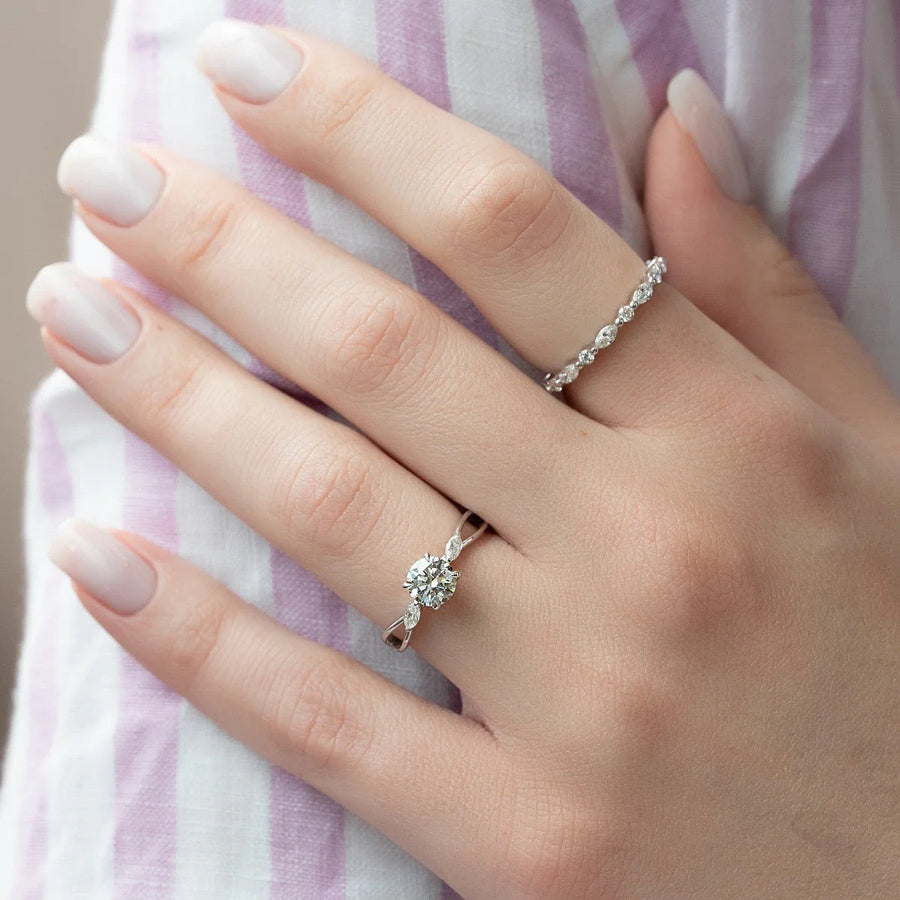  The Kelsey Round Lab Diamond Ring 18k White Gold 003