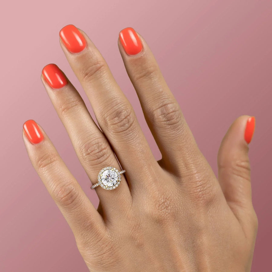  The Lenny Round Moissanite Ring 18k Yellow Gold 004