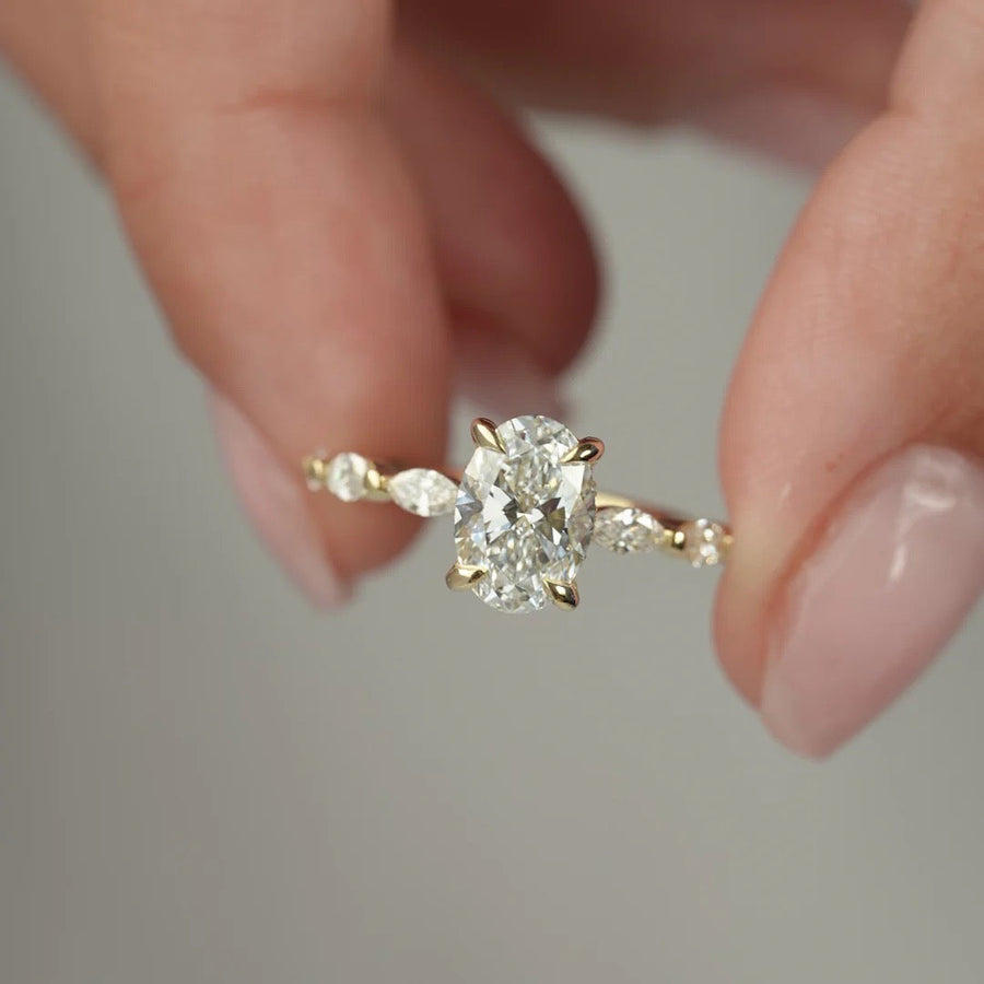  The Marquise Lucia Oval Moissanite Ring 18k Yellow Gold 004