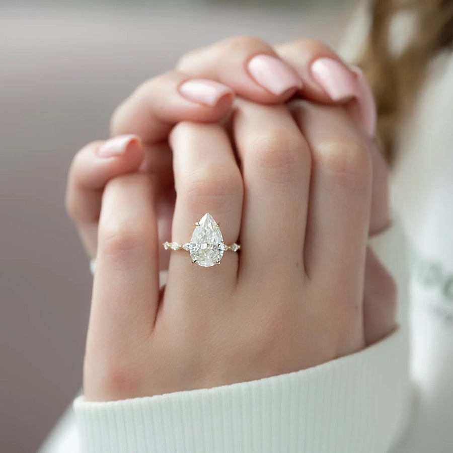  The Marquise Lucia Pear Lab Diamond Ring 18k Yellow Gold 004