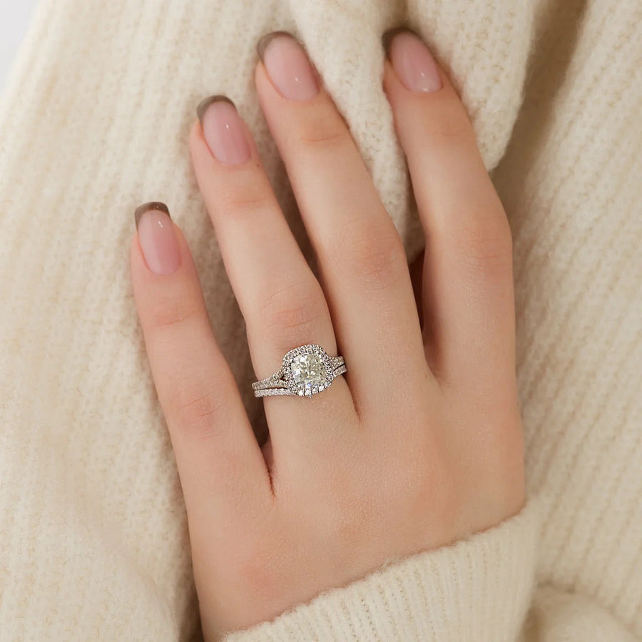  The Miley Cushion Moissanite Ring 18k White Gold 003