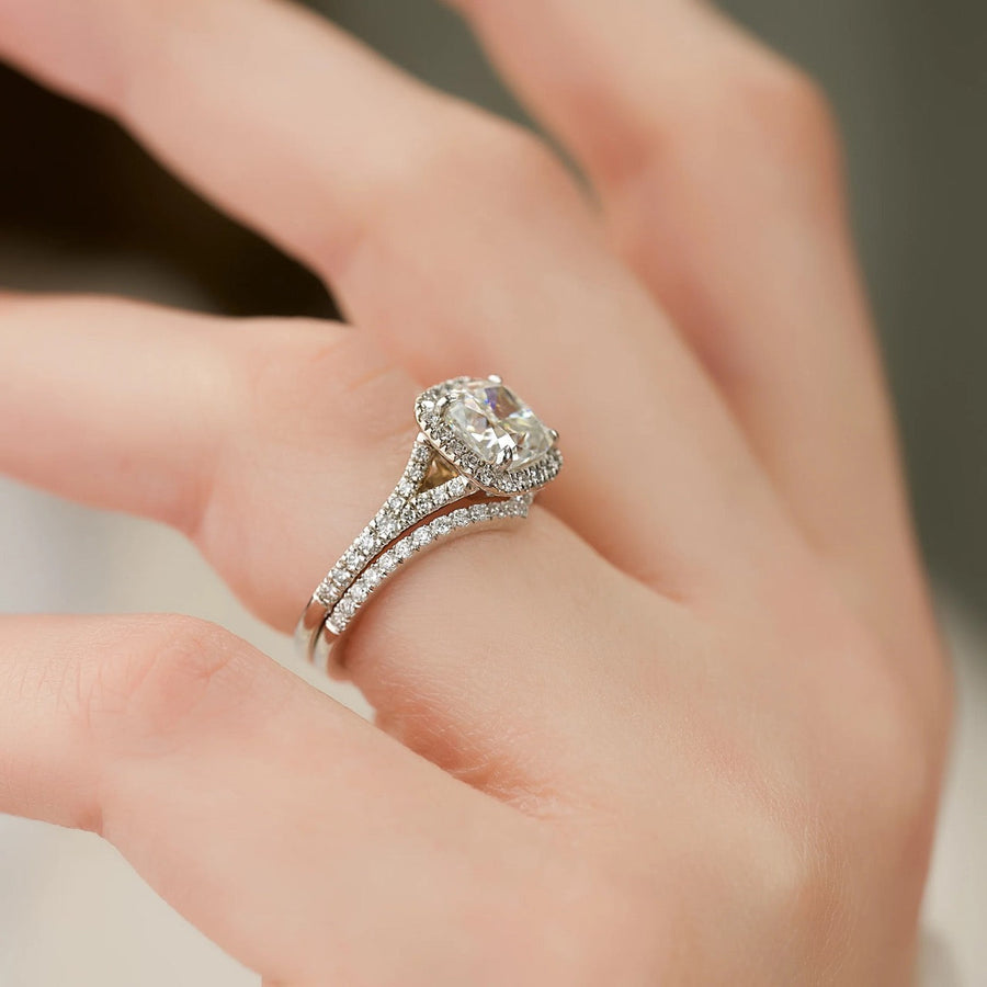  The Miley Cushion Moissanite Ring 18k White Gold 004 FInal