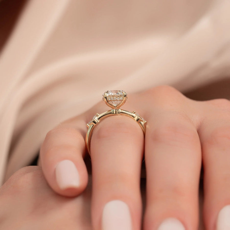  The Nicole Round Lab Diamond Ring 18k Yellow Gold 003