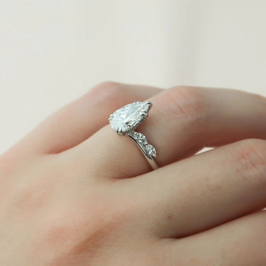  The Nova Pear Lab Diamond Ring 18k White Gold 004 Final