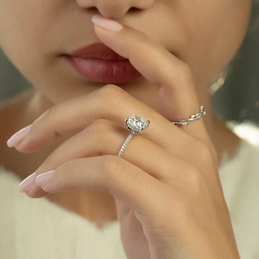  The Pave Crown Kamellie Cushion Lab Diamond Ring 18k White Gold 003