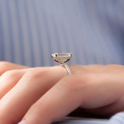  The Pave Crown Kamellie Emerald Lab Diamond Ring 18k White Gold 005 Final