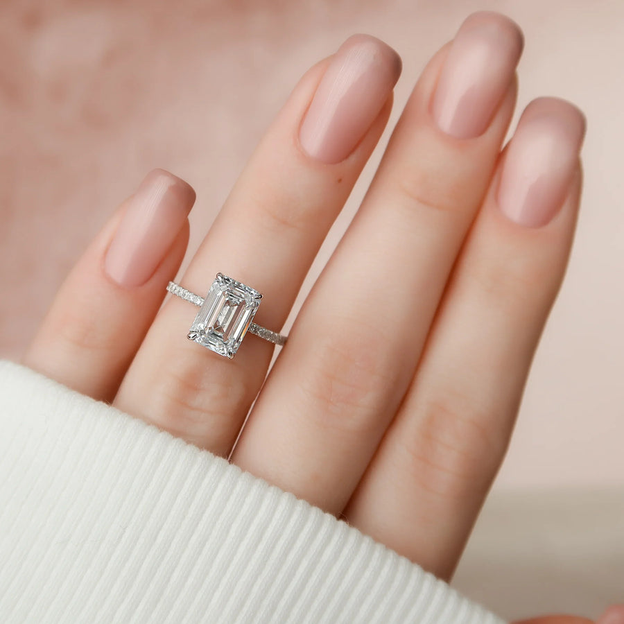  The Pave Kamellie Emerald Lab Diamond Ring 18k White Gold 004 Final