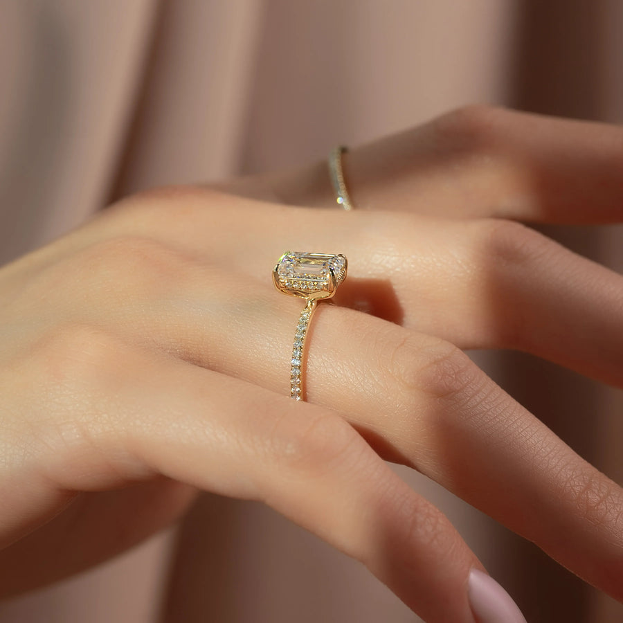  The Pave Kamellie Emerald Lab Diamond Ring 18k Yellow Gold 003