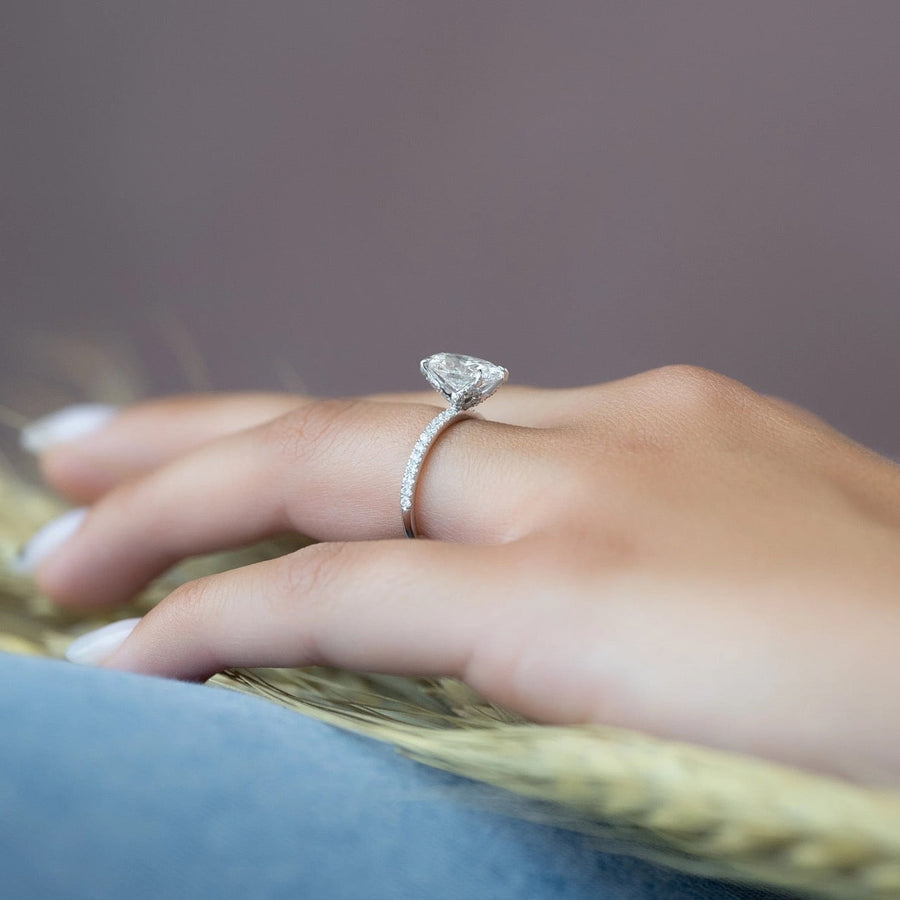  The Pave Petal Kamellie Oval Lab Diamond Ring 18k White Gold 004 Final