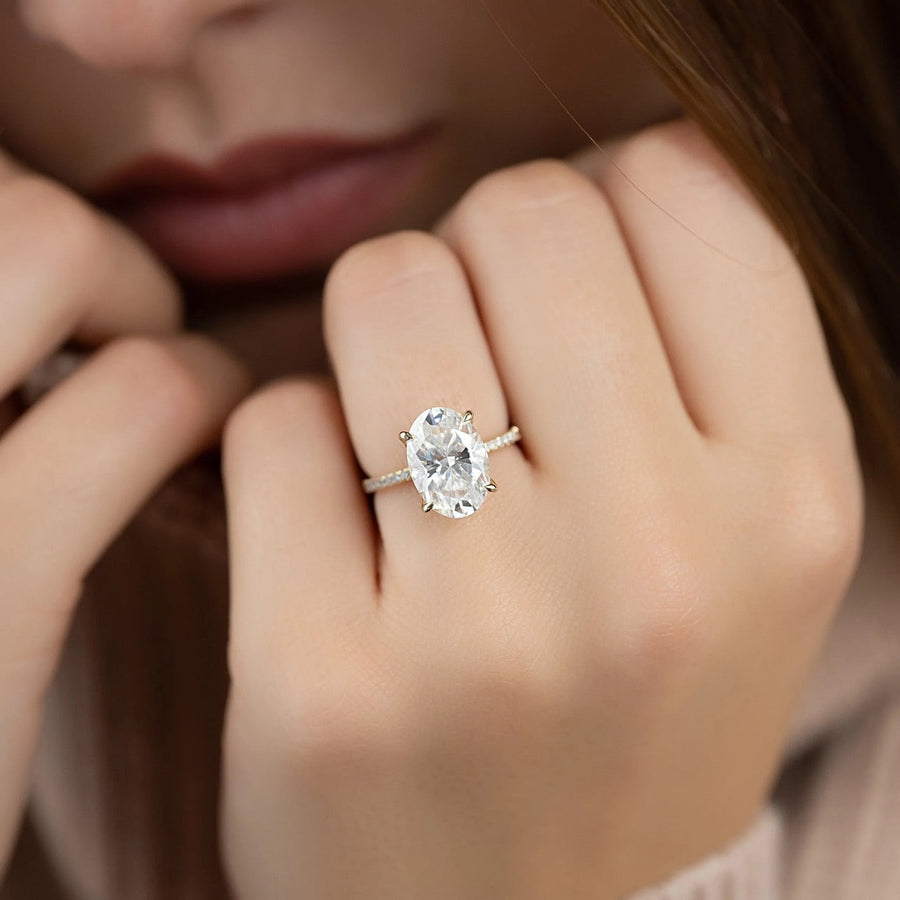  The Pave Petal Kamellie Oval Lab Diamond Ring 18k Yellow Gold 003