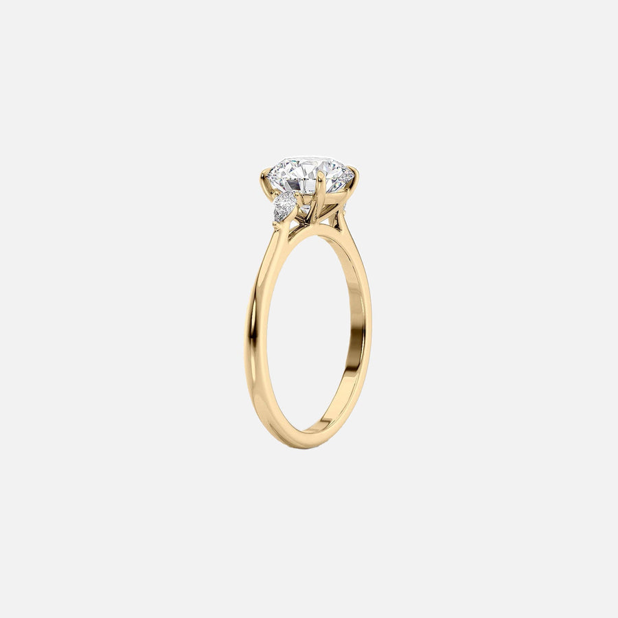  The Pears Liv Oval Lab Diamond Ring 14k Yellow Gold 002
