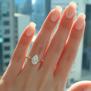  The Razor Kamellie Pear Moissanite Ring 14k Yellow Gold 003
