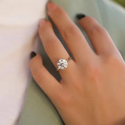  The Razor Kamellie Round Moissanite Ring 14k White Gold 003