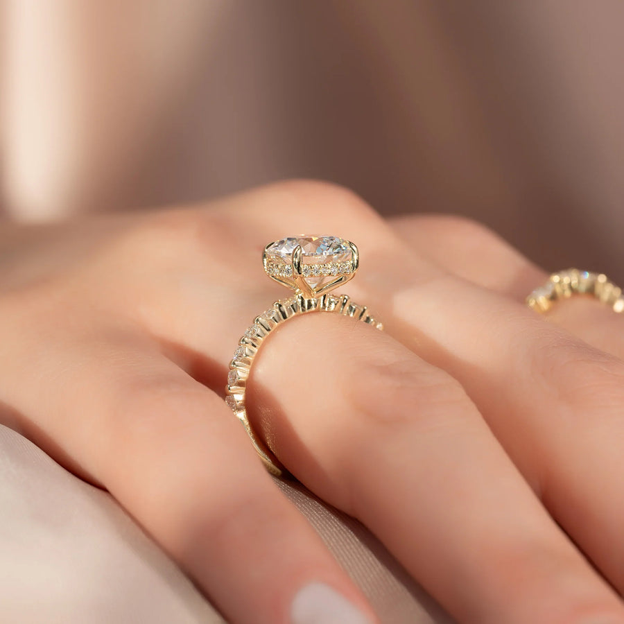  The Round Khloe Round Lab Diamond Ring 18k Yellow Gold 003