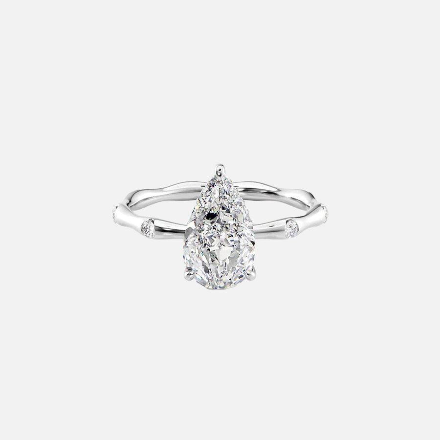  The Samantha Pear Moissanite Ring 18k White Gold 001