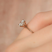  The Solitaire Claire Round Moissanite Ring 18k Rose Gold 003