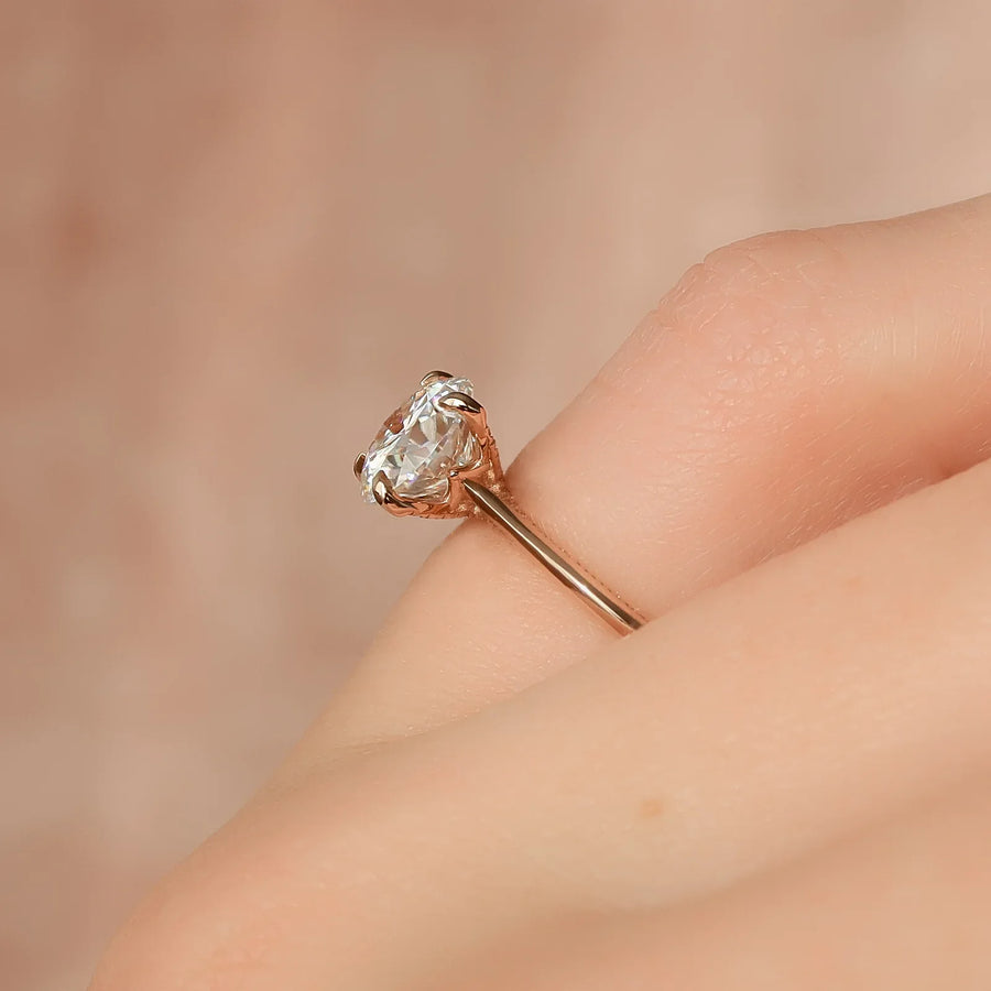  The Solitaire Claire Round Moissanite Ring 18k Rose Gold 003