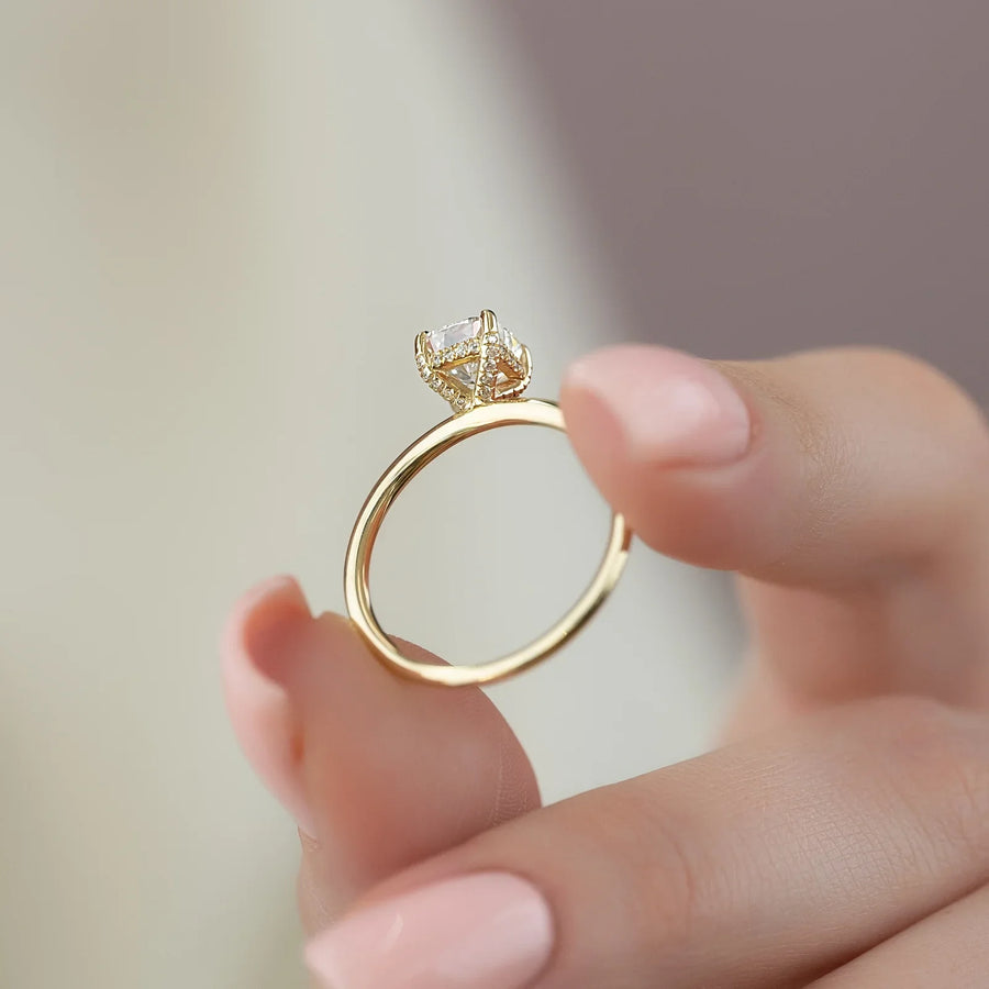  The Solitaire Crown Kamellie Cushion Moissanite Ring 14k Yellow Gold 004 Final