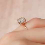  The Solitaire Crown Kamellie Cushion Moissanite Ring 18k Rose Gold 003