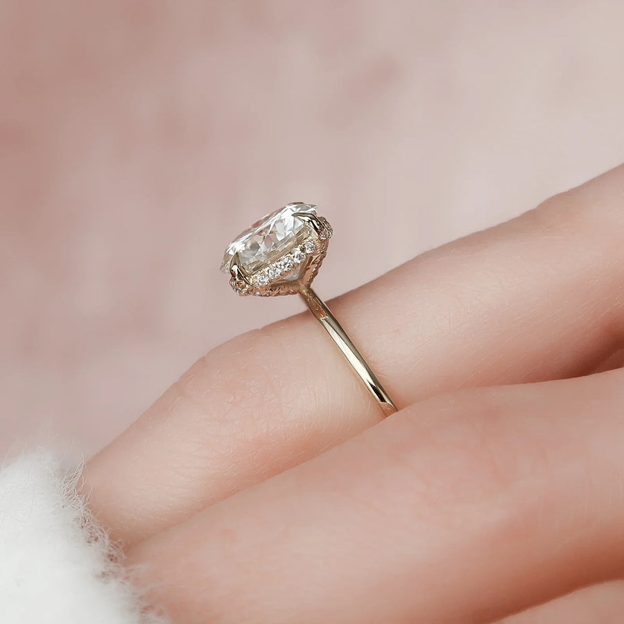  The Solitaire Crown Kamellie Round Moissanite Ring 14k Yellow Gold 003