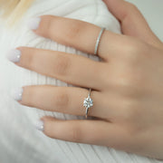  The Solitaire Crown Kamellie Round Moissanite Ring 18k White Gold 004 Final