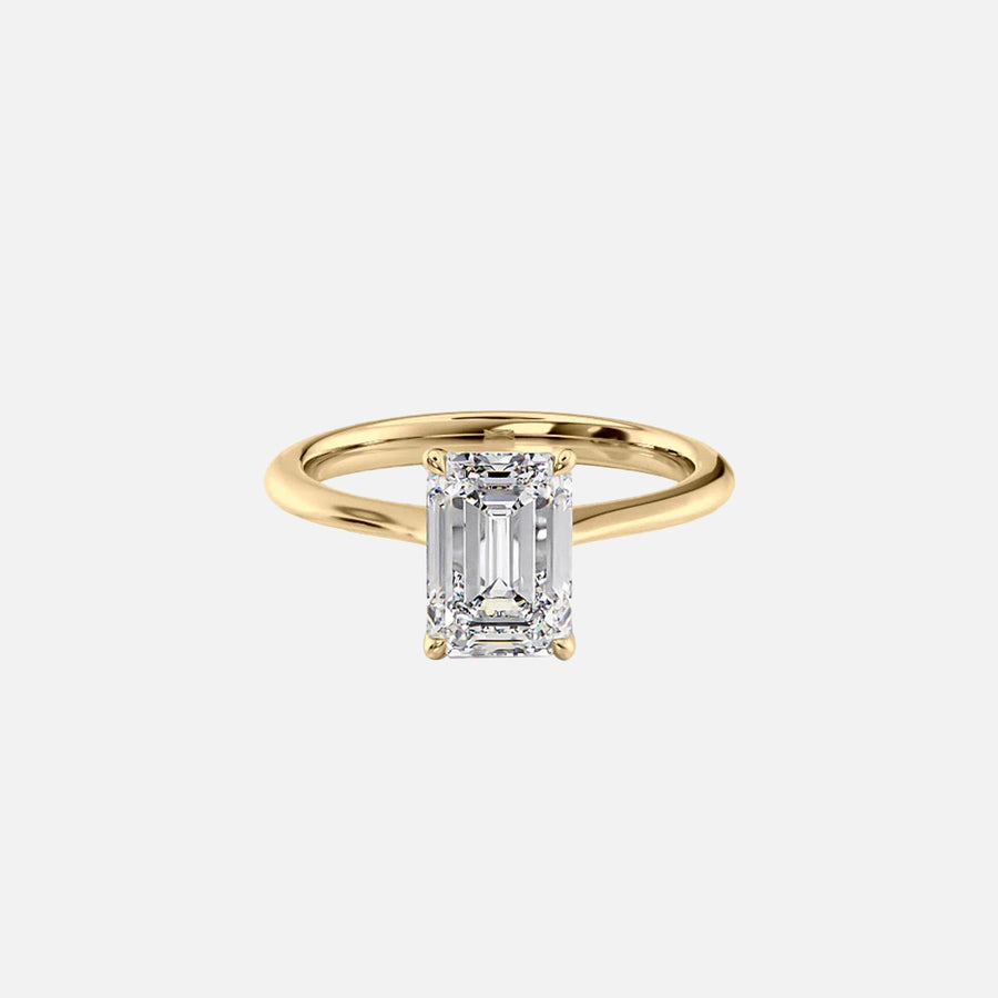 The Solitaire Glamour Emerald Moissanite Ring