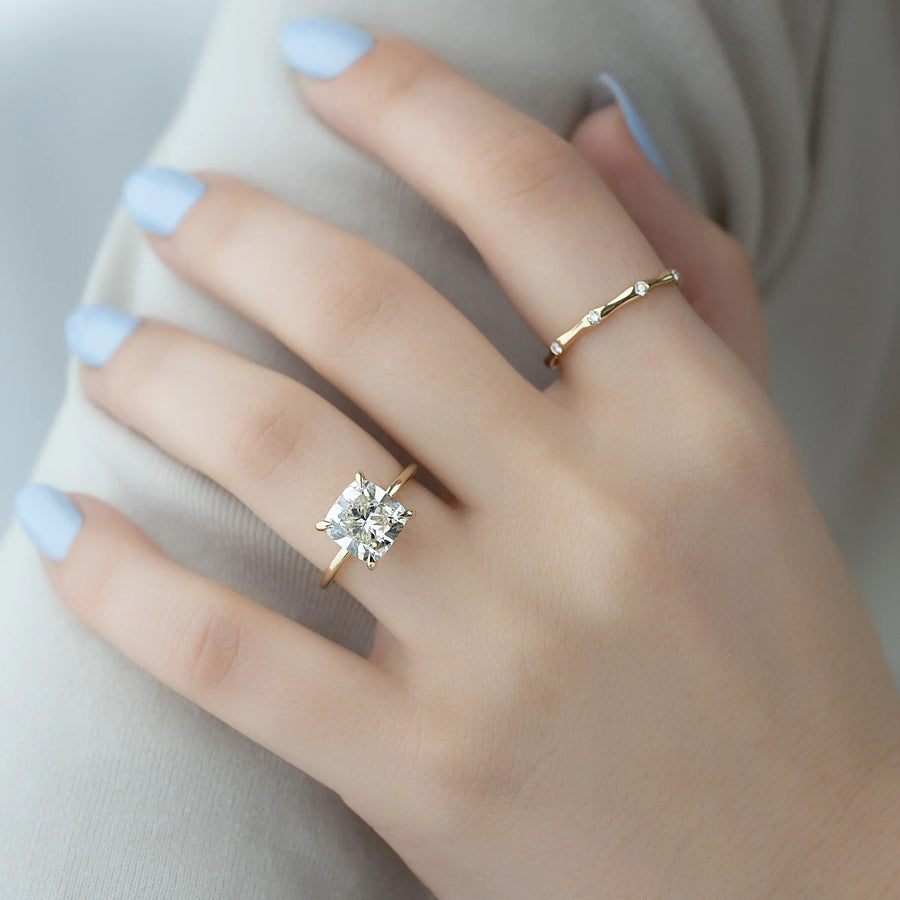  The Solitaire Kamellie Cushion Lab Diamond Ring 18k Yellow Gold 003