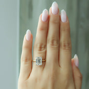  The Solitaire Kamellie Emerald Lab Diamond Ring 18k Yellow Gold 004 Final