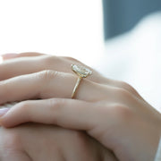  The Solitaire Kamellie Pear Lab Diamond Ring 18k Yellow Gold 004 Final