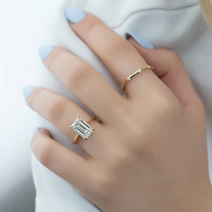  The Solitaire Lexie Emerald Moissanite Ring 18k Yellow Gold 004