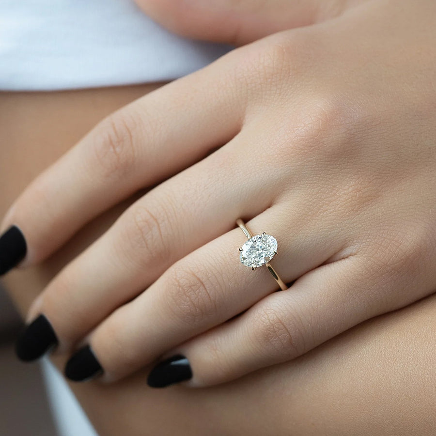  The Solitaire Lexie Oval Lab Diamond Ring 18k Yellow Gold 004