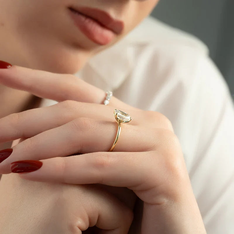  The Solitaire Lily Emerald Moissanite Ring 18k Yellow Gold 004