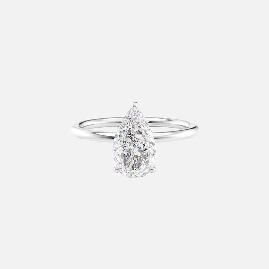  The Solitaire Low Profile Kamellie Pear Lab Diamond Ring 18k White Gold 001