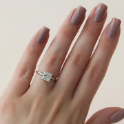  The Solitaire Low Profile Kamellie Princess Lab Diamond Ring 18k White Gold 004