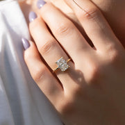  The Solitaire Low Profile Kamellie Radiant Lab Diamond Ring 14k Yellow Gold 004