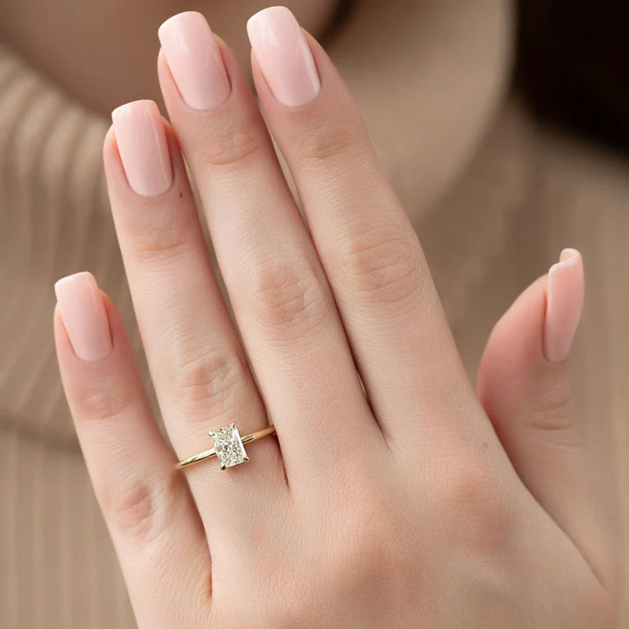  The Solitaire Low Profile Kamellie Radiant Lab Diamond Ring 14k Yellow Gold 005