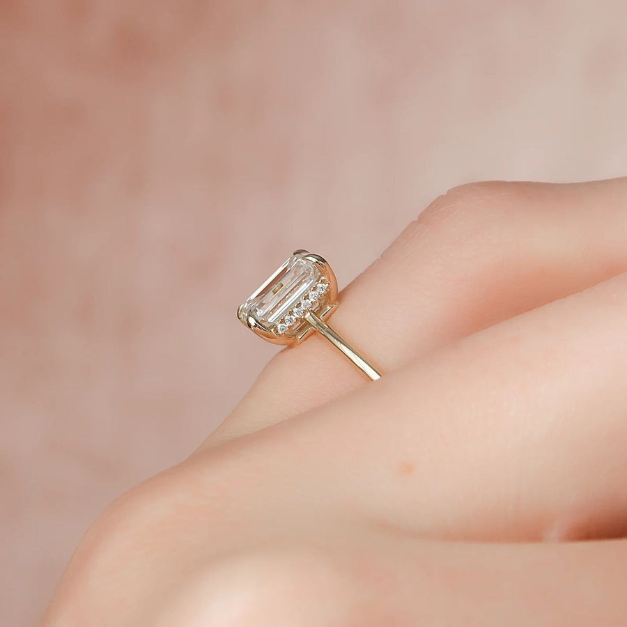  The Solitaire Maia Emerald Lab Diamond Ring 18k Yellow Gold 004 Final