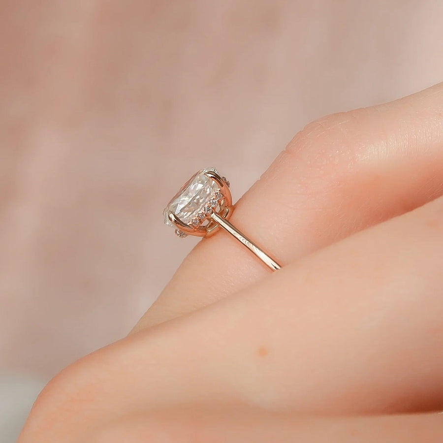  The Solitaire Maia Oval Lab Diamond Ring 14k Rose Gold 004
