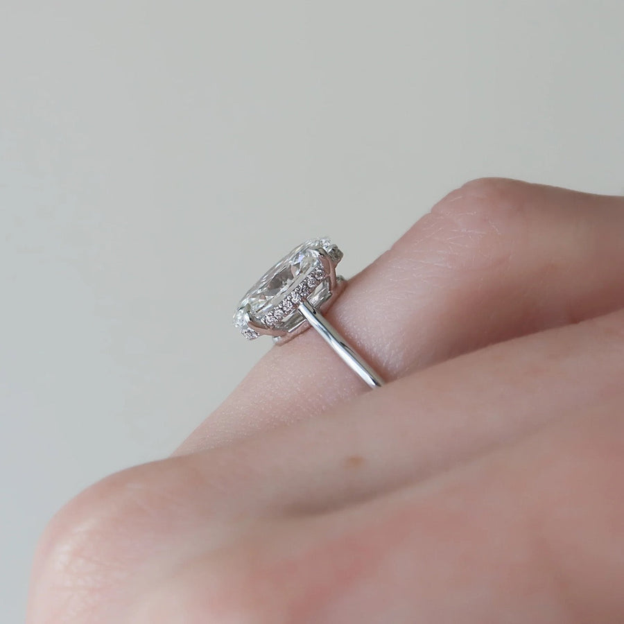  The Solitaire Maia Oval Lab Diamond Ring 14k White Gold 004