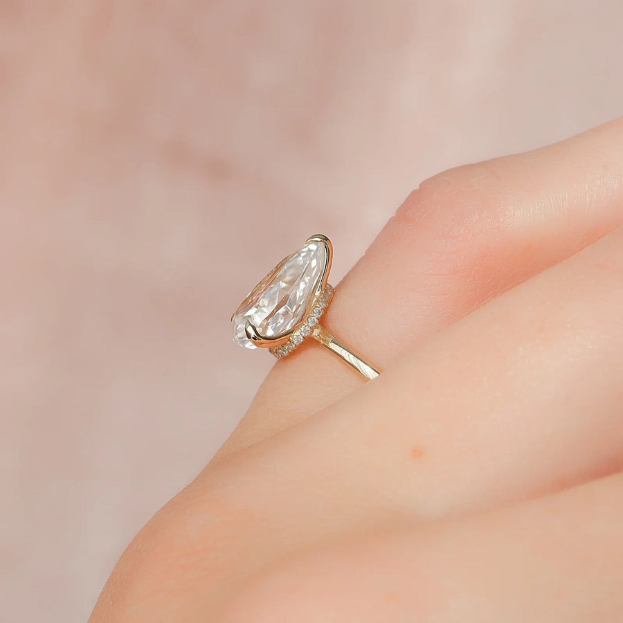  The Solitaire Nelly Pear Lab Diamond Ring 18k Yellow Gold 004 Final