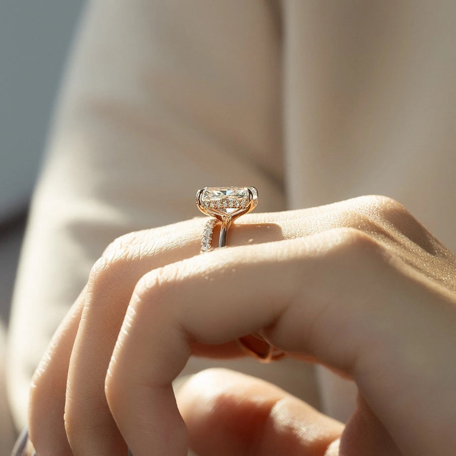  The Solitaire Sarah Radiant Lab Diamond Ring 18k Rose Gold 004 Final