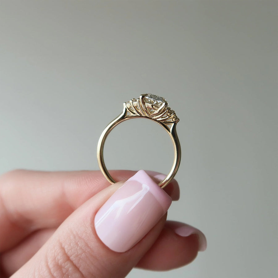 The Victoria Oval Lab Diamond Ring 18k Yellow Gold 004 Final